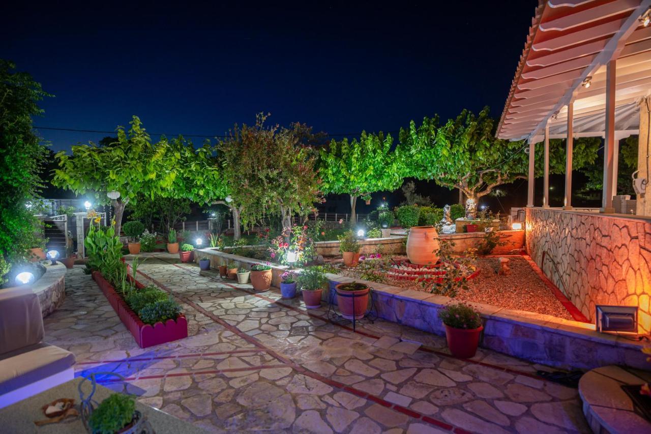 Rock Garden Villa Marantochori Exterior photo