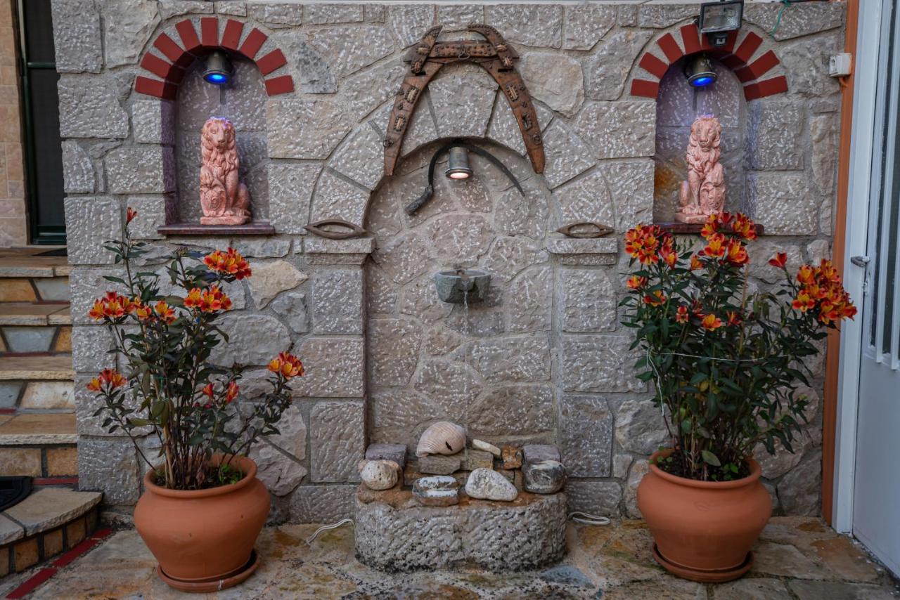 Rock Garden Villa Marantochori Exterior photo