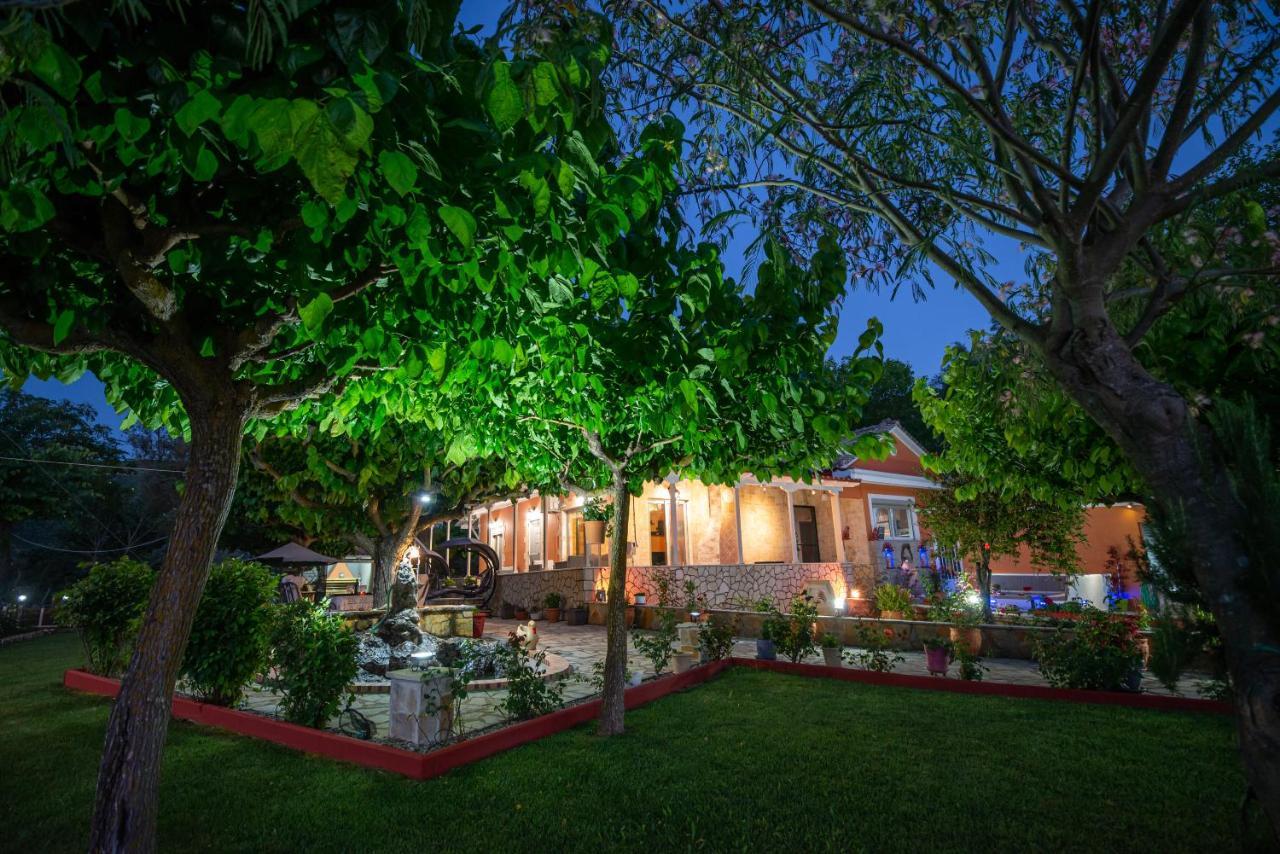 Rock Garden Villa Marantochori Exterior photo
