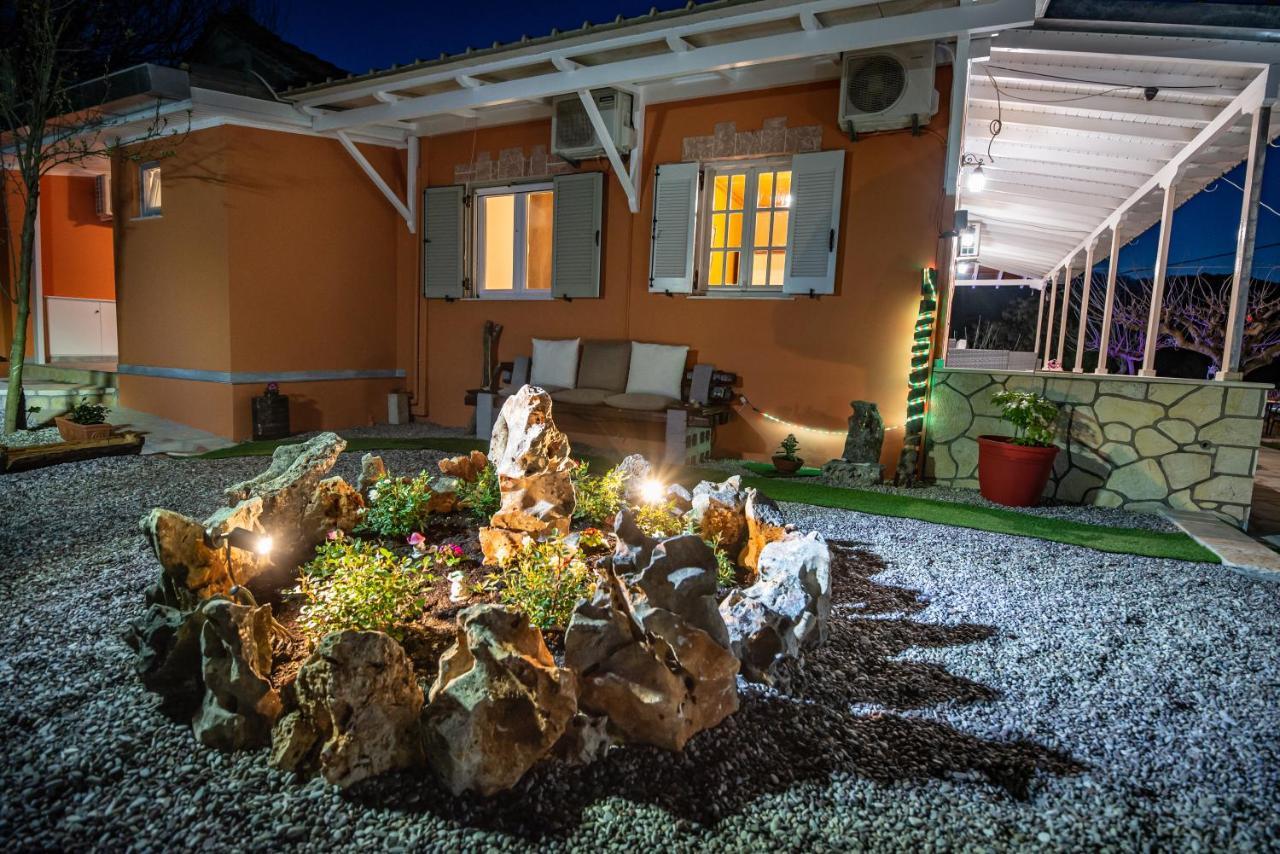 Rock Garden Villa Marantochori Exterior photo