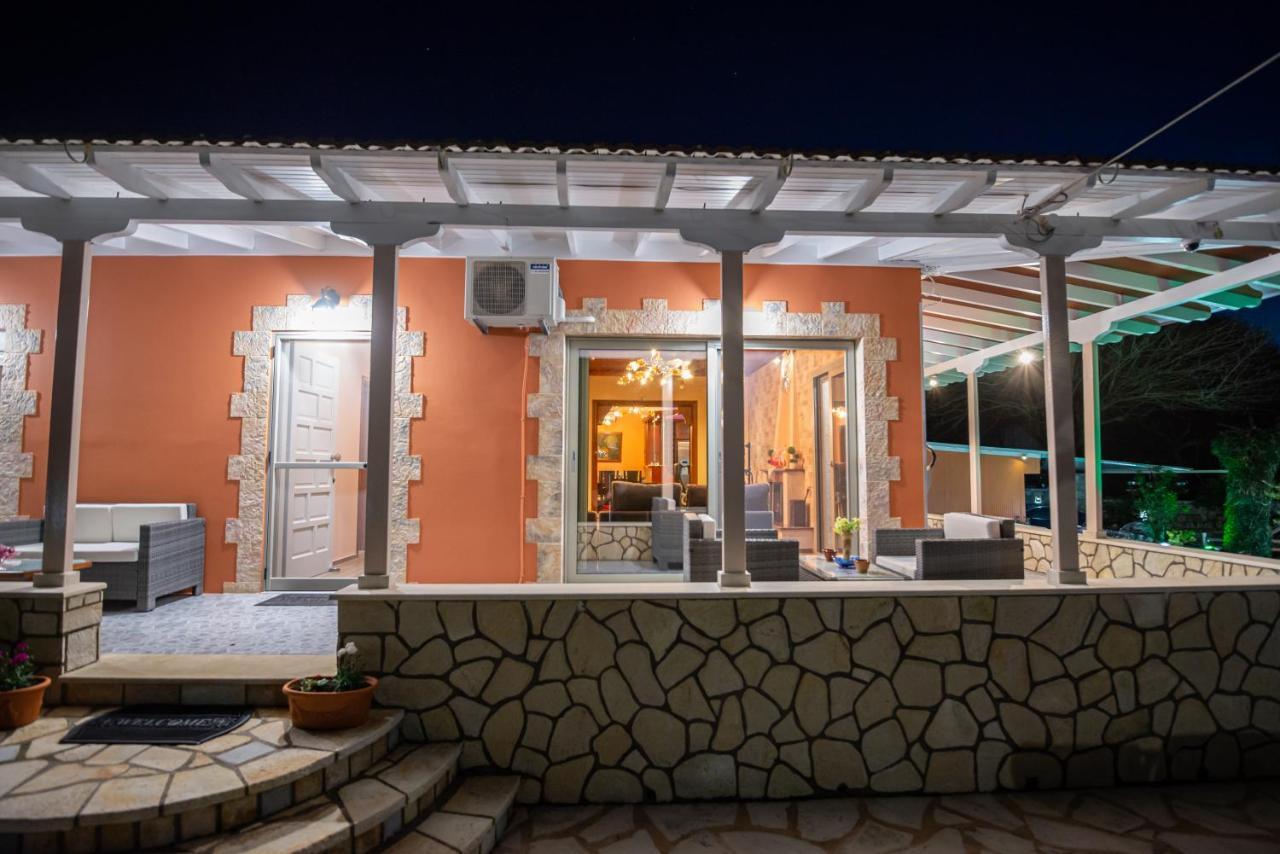Rock Garden Villa Marantochori Exterior photo